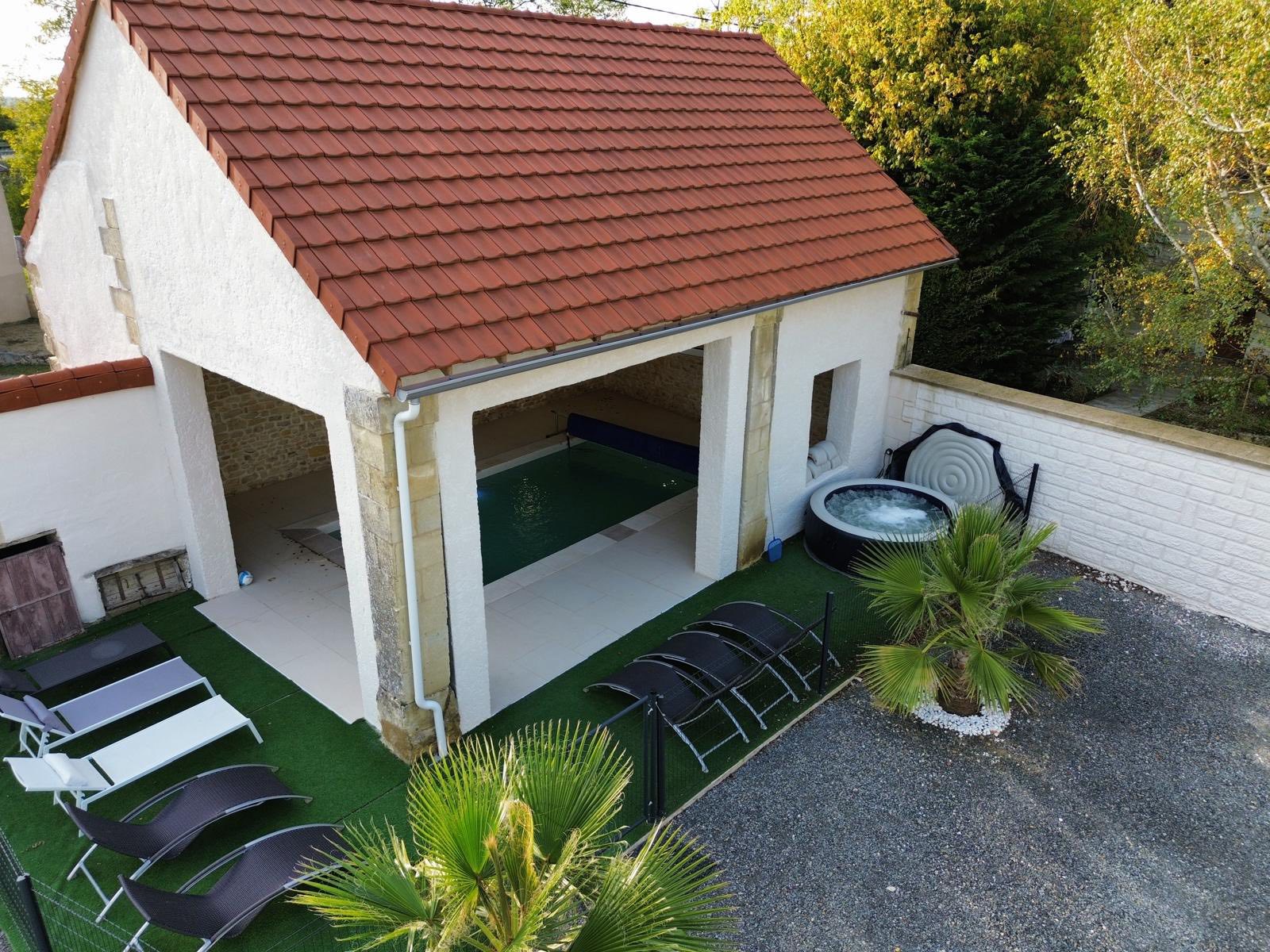 gite avec piscine et spa